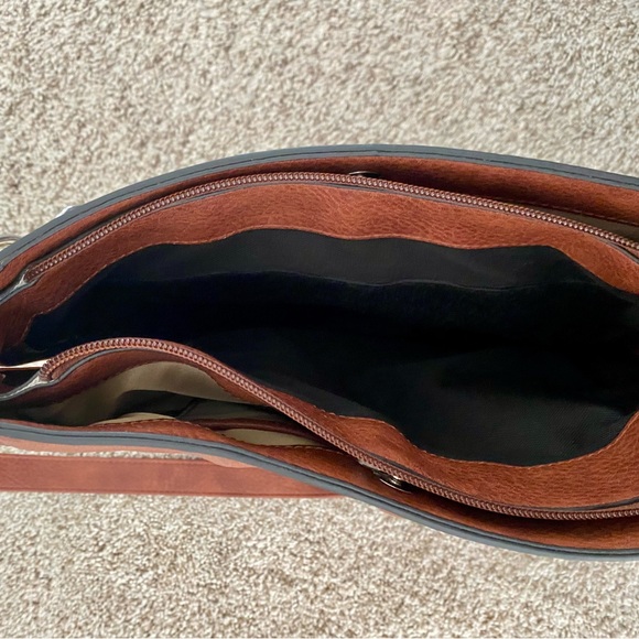 Lady Conceal Leather Crossbody Bag - Picture 8 of 8